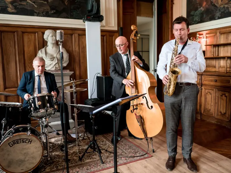 batterie-contrebasse-saxophone-evenement
